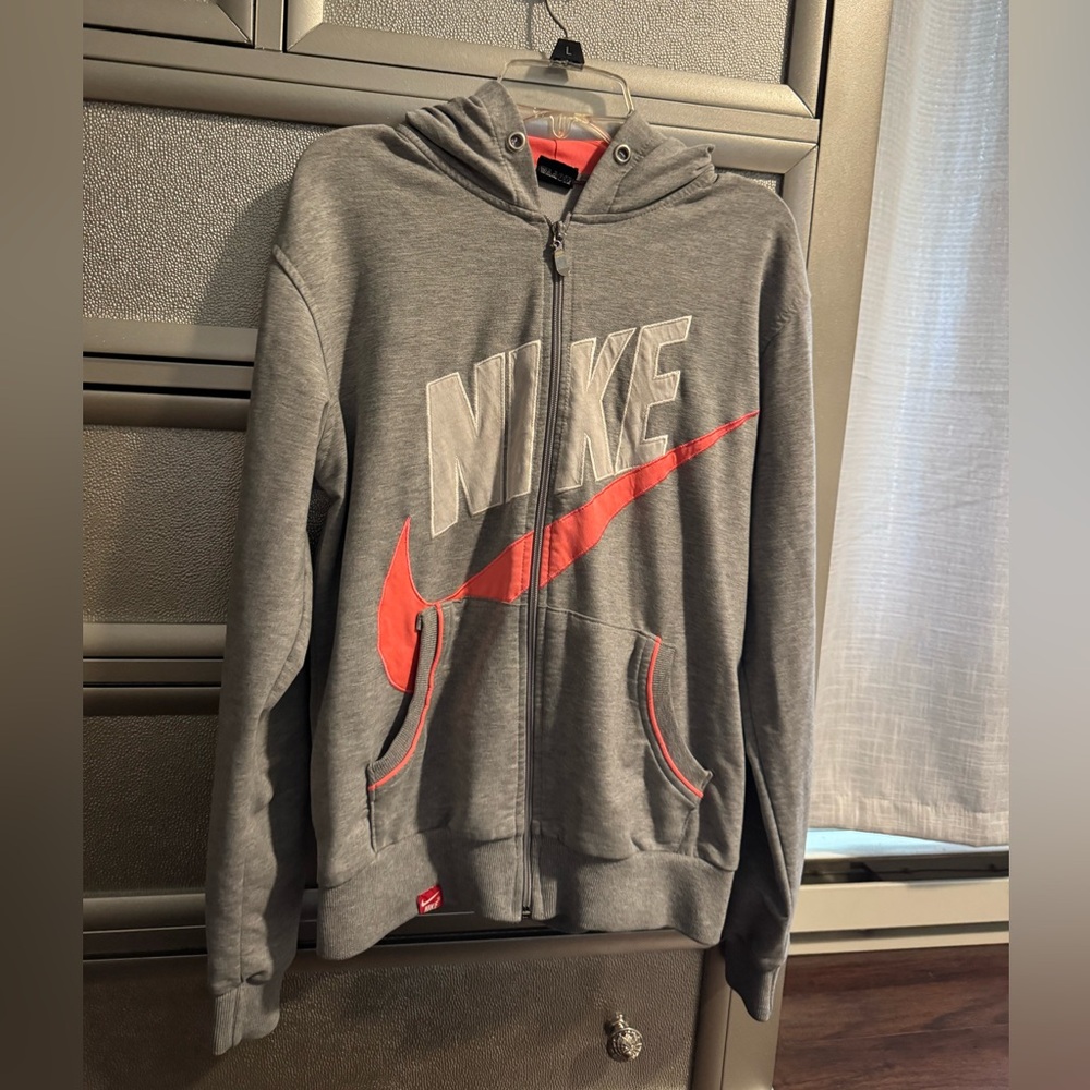 Nike sweatshirt